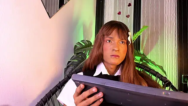 tiffanyy 777 online show from March 20, 2026, 5:12 am