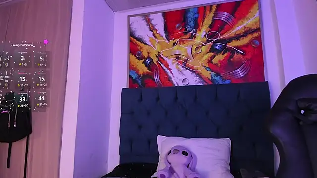 Snapshot of Violet_Blazee chatting on January 9, 2026, 10:40 am Violet Blazee online show from January 9, 2026, 10:40 am