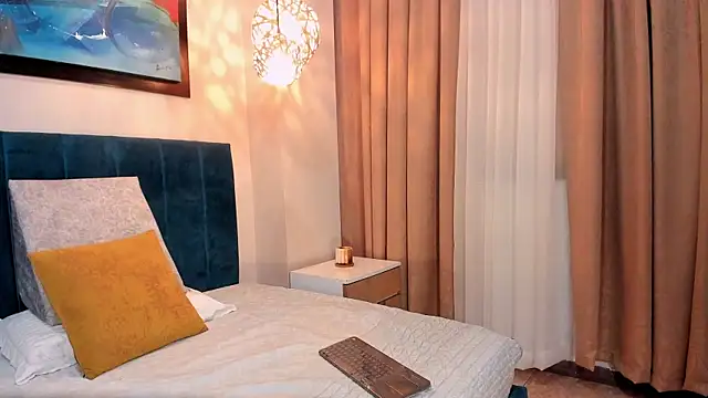 GahiaBelucci online show from January 15, 2026, 11:59 am