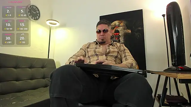 Snapshot of Dante_Bellini chatting on March 29, 2026, 1:55 pm Dante Bellini online show from March 29, 2026, 1:55 pm