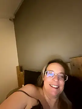 Miss-Chupagirly online show from March 7, 2026, 10:40 pm