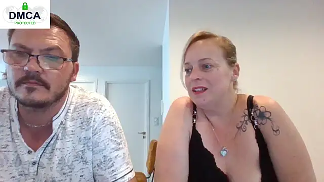 Snapshot of Miss-Chupagirly chatting on May 3, 2026, 2:56 pm Miss-Chupagirly online show from May 3, 2026, 2:56 pm