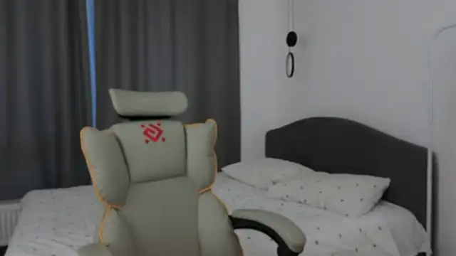 fallin lovee online show from March 29, 2026, 1:33 pm