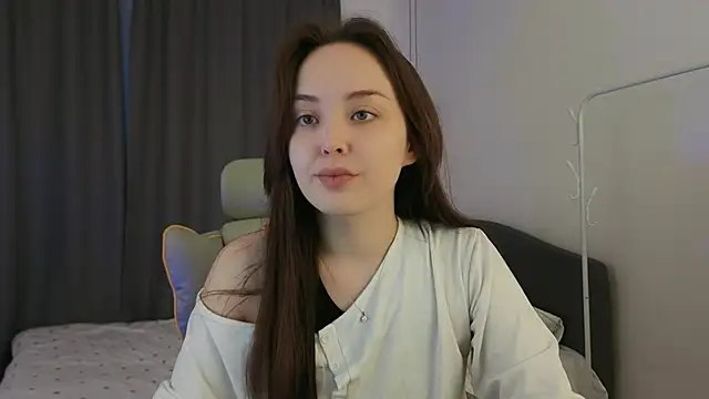 fallin lovee online show from April 7, 2026, 1:44 pm