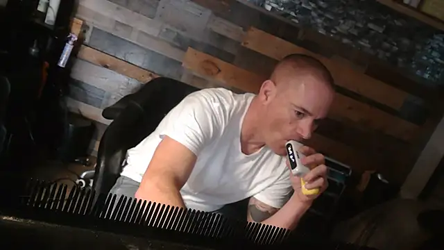 Snapshot of MISTERANDDEMI chatting on January 8, 2026, 6:10 pm MISTERANDDEMI online show from January 8, 2026, 6:10 pm