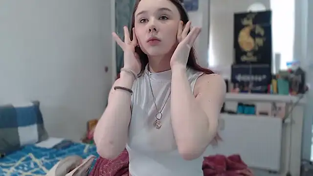 Snapshot of MaryJane_x_Peter chatting on May 1, 2026, 2:54 pm MaryJane x Peter online show from May 1, 2026, 2:54 pm