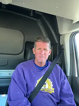 lvnlarge online show from December 22, 2025, 2:47 pm