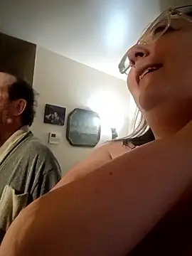 Snapshot of pinkcheetah12 chatting on February 17, 2026, 3:08 pm pinkcheetah12 online show from February 17, 2026, 3:08 pm