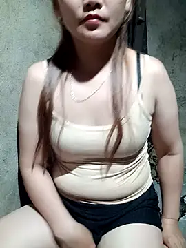Snapshot of yula-bi chatting on June 9, 2026, 1:34 pm yula-bi online show from June 9, 2026, 1:34 pm