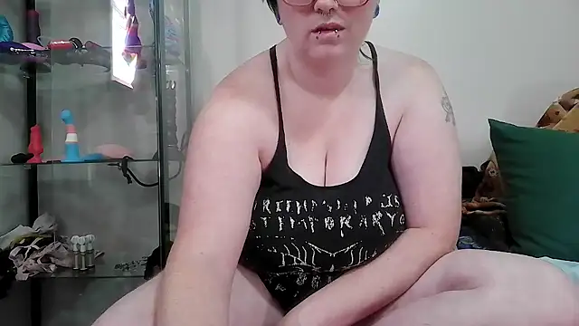 Snapshot of Pupghostt chatting on January 12, 2026, 1:38 pm Pupghostt online show from January 12, 2026, 1:38 pm