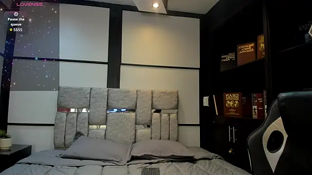 AmbarBrownn  online show from February 21, 2026, 8:32 pm