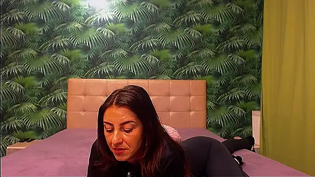 Snapshot of Stella_John chatting on December 27, 2024, 7:51 am Stella John online show from December 27, 2024, 7:51 am