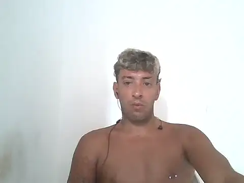 Snapshot of alpalo420 chatting on January 12, 2026, 12:32 pm alpalo420 online show from January 12, 2026, 12:32 pm