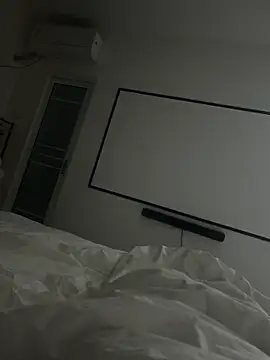 lucynan online show from February 23, 2026, 3:31 pm