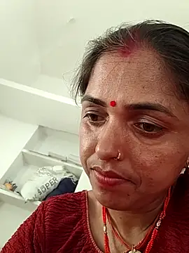 Snapshot of Mahima_rani34 chatting on May 13, 2026, 12:02 pm Mahima rani34 online show from May 13, 2026, 12:02 pm