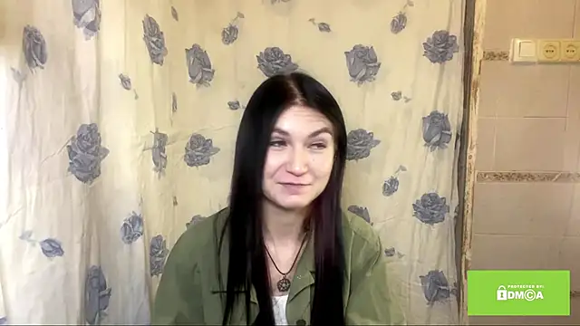 EstherKiester online show from January 13, 2026, 9:42 pm