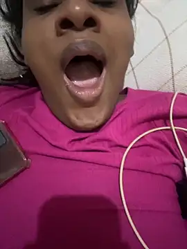 amorasecy online show from March 3, 2026, 10:32 am