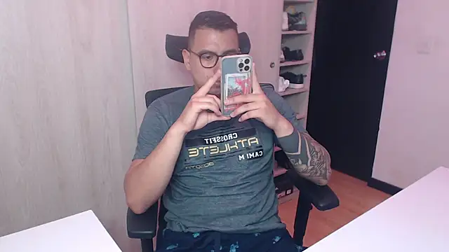 DanteVesper online show from April 15, 2026, 2:18 am