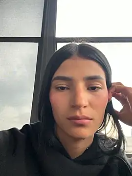 Snapshot of Ema_Rose_ chatting on January 8, 2026, 10:12 pm Ema Rose online show from January 8, 2026, 10:12 pm