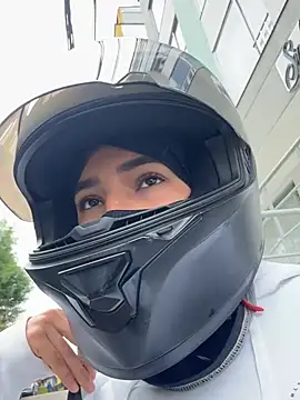 Snapshot of Ema_Rose_ chatting on January 12, 2026, 5:07 pm Ema Rose online show from January 12, 2026, 5:07 pm