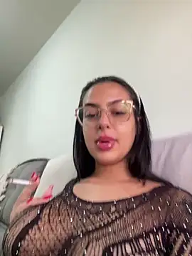 jujuarantes  2026 online show from February 6, 2026, 1:47 pm