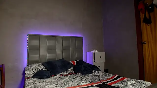 Snapshot of MAXIMILAINO-XXX chatting on February 4, 2026, 1:22 am MAXIMILAINO-XXX online show from February 4, 2026, 1:22 am