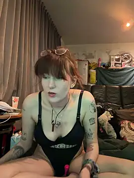 MisterandNiffyNoon online show from February 10, 2026, 8:57 pm