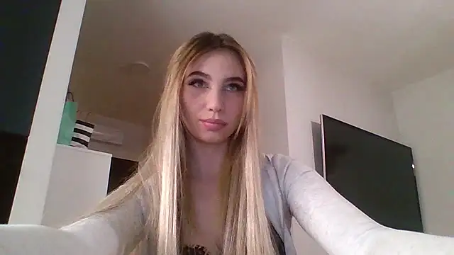 TeenLily online show from February 18, 2026, 8:38 pm
