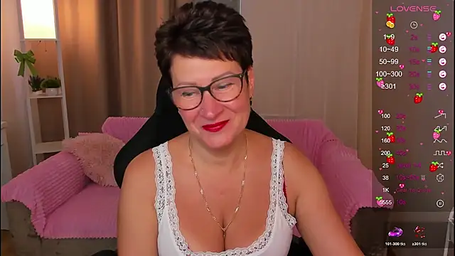 Snapshot of JennyMons chatting on July 9, 2026, 7:45 am JennyMons online show from July 9, 2026, 7:45 am