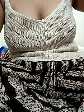 ShamaParvin online show from February 13, 2026, 10:44 am