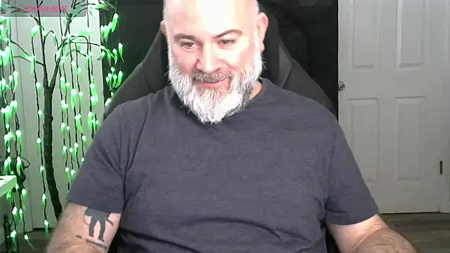 XJJ77x online show from February 13, 2026, 5:09 pm