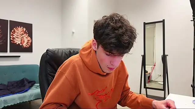 Daniel Shawnn online show from April 30, 2026, 8:04 pm