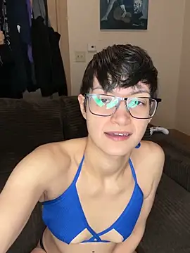 FaiiryArii online show from April 9, 2026, 4:34 am