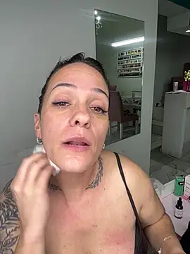 donatella07 online show from March 12, 2026, 12:39 am