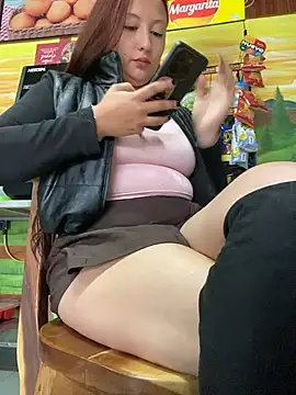 Snapshot of Scarlet_auraa chatting on May 4, 2026, 10:06 pm Scarlet auraa online show from May 4, 2026, 10:06 pm