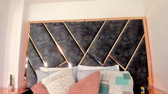 Chloe Connor online show from February 20, 2026, 12:51 am