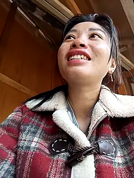 Snapshot of Hiniyk2 chatting on March 20, 2026, 2:27 am Hiniyk2 online show from March 20, 2026, 2:27 am