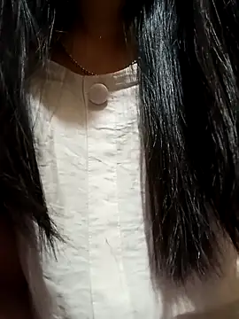 Snapshot of Hiniyk2 chatting on April 5, 2026, 3:15 am Hiniyk2 online show from April 5, 2026, 3:15 am