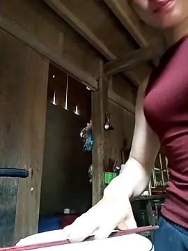 Snapshot of Hiniyk2 chatting on April 9, 2026, 3:17 am Hiniyk2 online show from April 9, 2026, 3:17 am