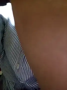 Snapshot of Hiniyk2 chatting on April 15, 2026, 1:40 pm Hiniyk2 online show from April 15, 2026, 1:40 pm