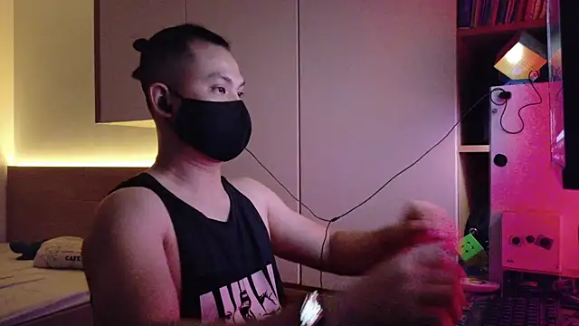 OnlyHand9x online show from April 19, 2026, 6:10 pm