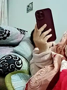 Faded pink online show from January 14, 2026, 12:55 pm