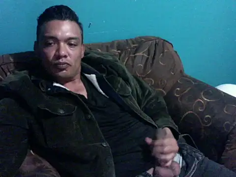 latinomoreno95 online show from April 8, 2026, 1:49 am