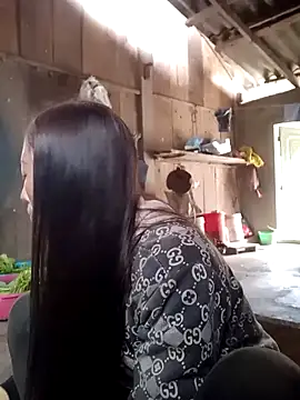 muamua99 online show from February 5, 2026, 4:17 am