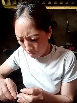 muamua99 online show from April 18, 2026, 4:16 am