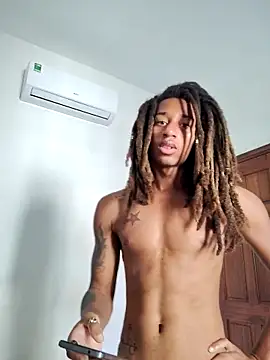 Snapshot of InfernalHazze chatting on February 20, 2026, 1:02 am InfernalHazze online show from February 20, 2026, 1:02 am