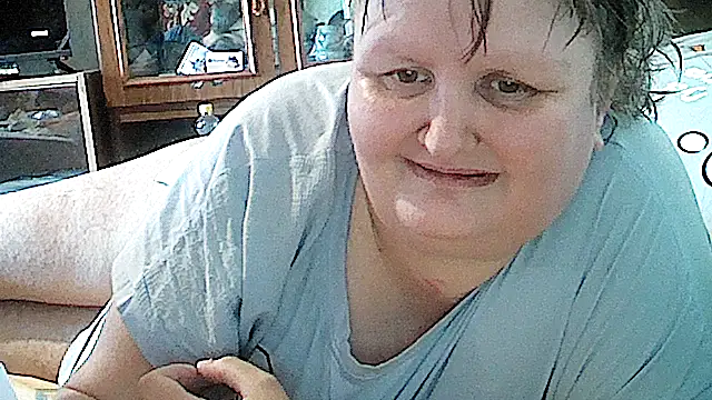 nataly4560 online show from April 20, 2026, 4:32 pm