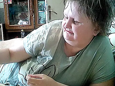 nataly4560 online show from April 25, 2026, 9:34 am