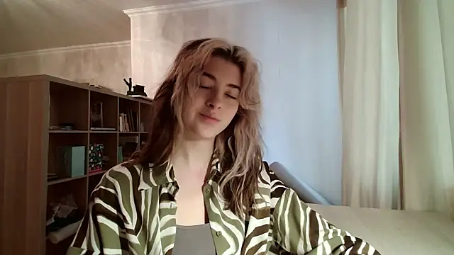 Snapshot of Dia_DeAmas chatting on March 3, 2026, 10:43 am Dia DeAmas online show from March 3, 2026, 10:43 am