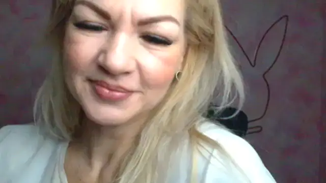 Snapshot of Madonna_Fire chatting on March 15, 2026, 7:03 am Madonna Fire online show from March 15, 2026, 7:03 am